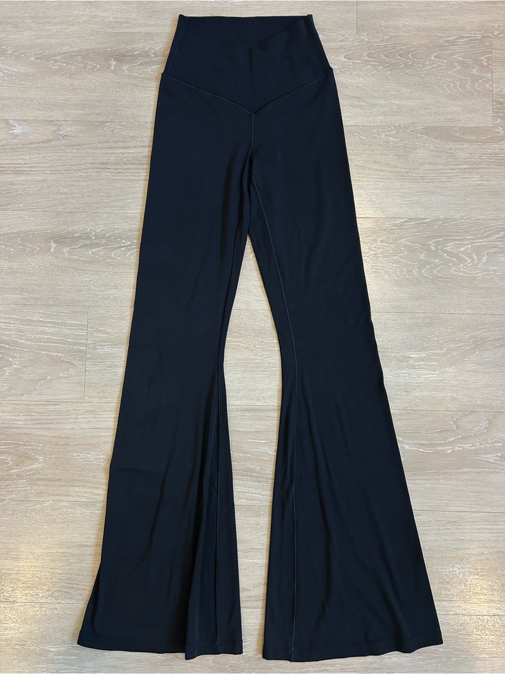 Aerie crossover flare leggings black like new size small soft gym workout